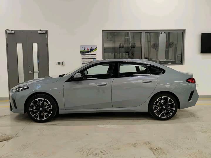 Фото 3 - BMW 2 Series