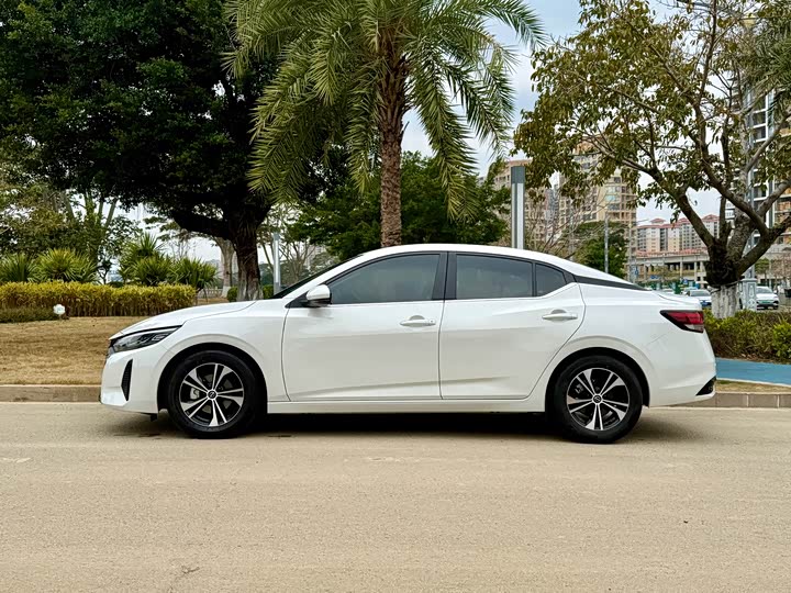 Фото 3 - Nissan Sylphy