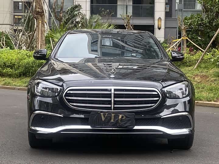 Photo 2 - Mercedes-Benz E-Class