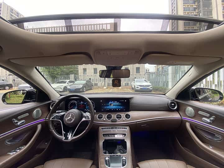 Photo 4 - Mercedes-Benz E-Class