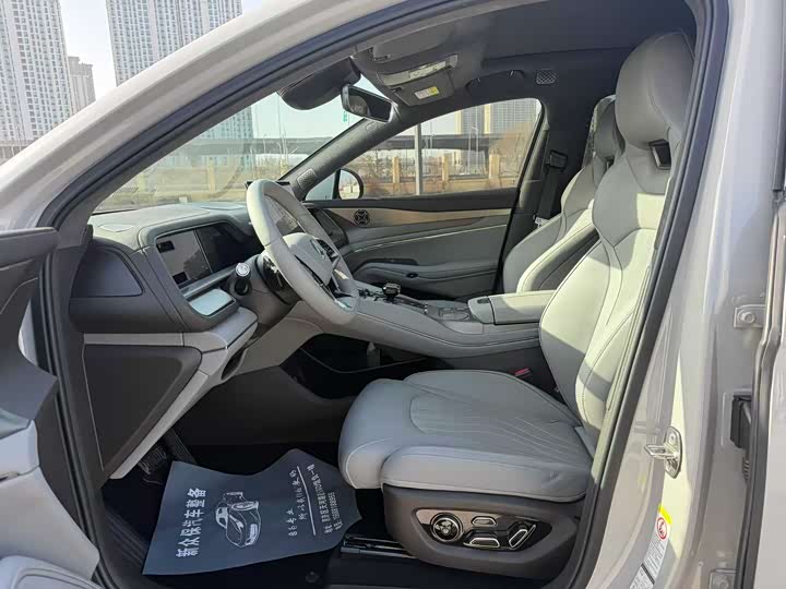 Фото 4 - Denza N7