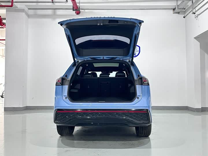 Фото 8 - Volkswagen Tiguan L Pro