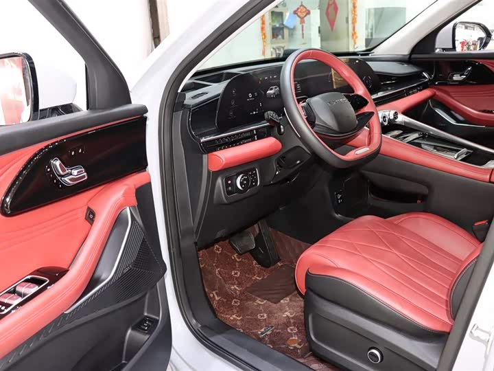 Фото 9 - Exeed RX