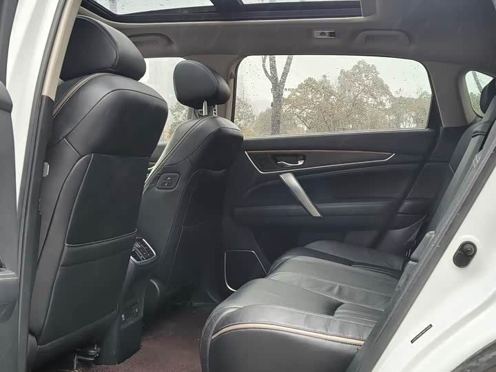 Фото 6 - Honda Avancier