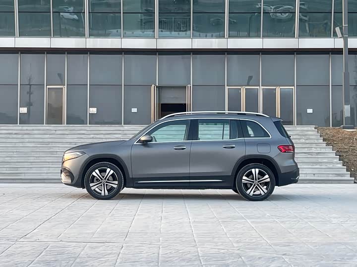 Photo 3 - Mercedes-Benz EQB