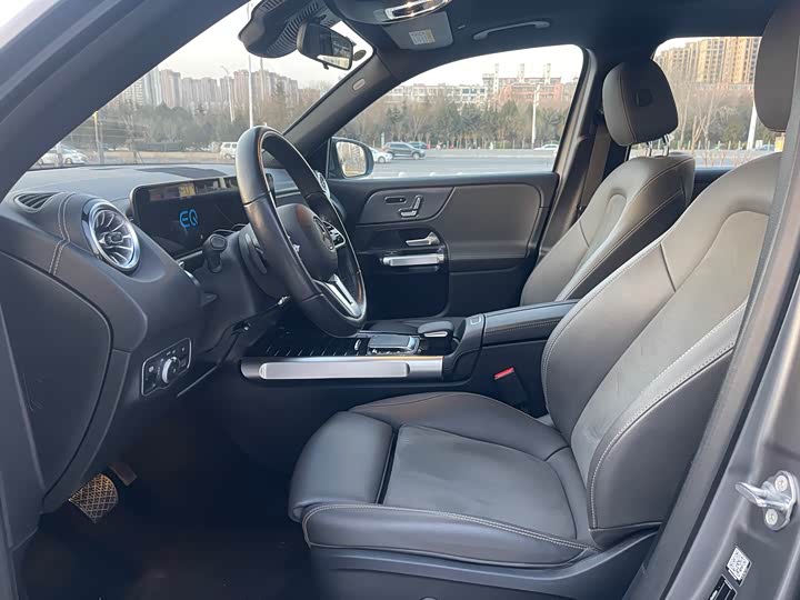 Photo 4 - Mercedes-Benz EQB