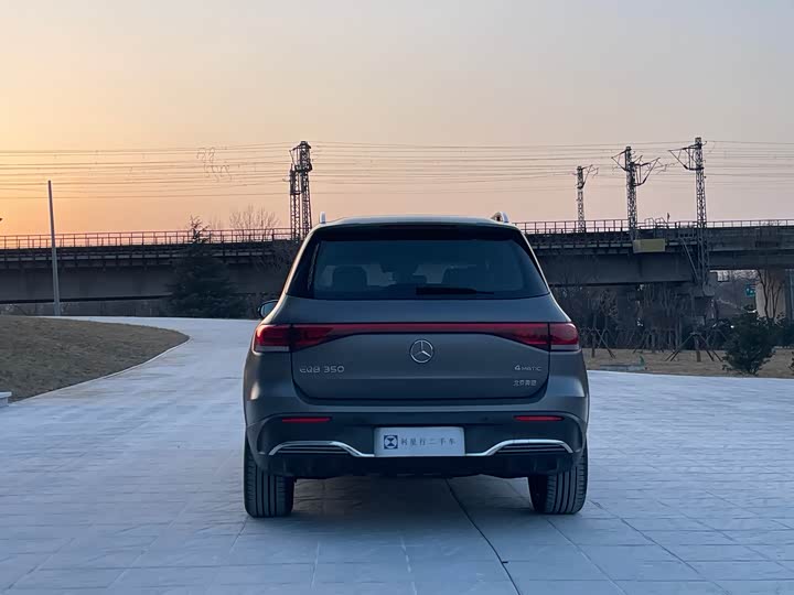 Photo 8 - Mercedes-Benz EQB