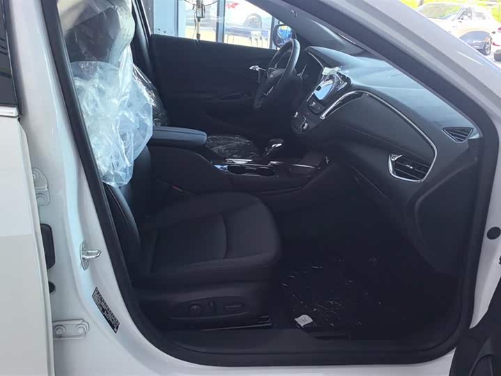 Фото 8 - Chevrolet Malibu XL