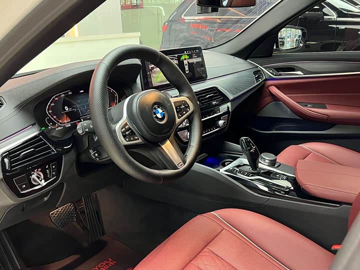 Фото 8 - BMW 5 Series