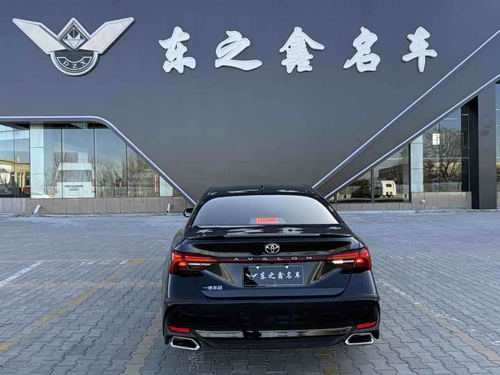 Фото 5 - Toyota Avalon