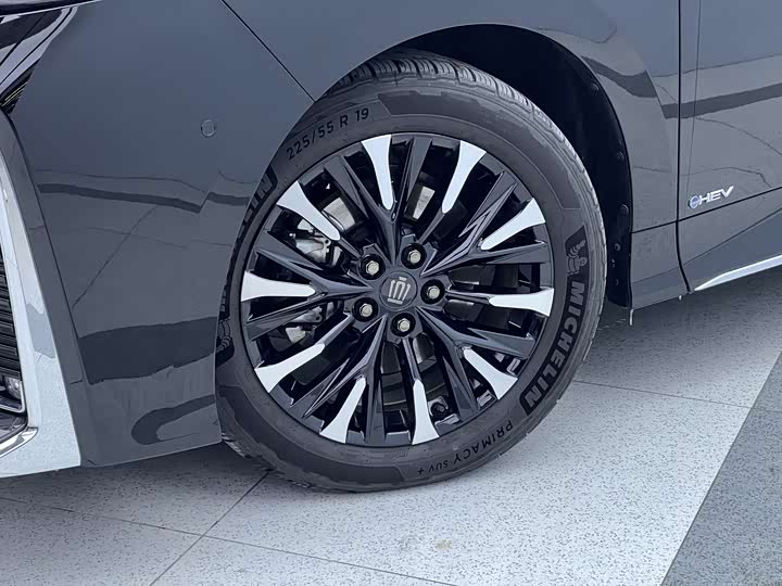 Photo 7 - Toyota Vellfire