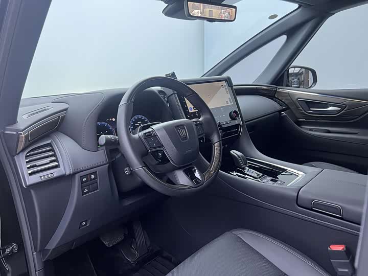 Photo 8 - Toyota Vellfire