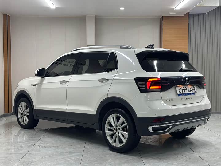 Фото 4 - Volkswagen T-Cross