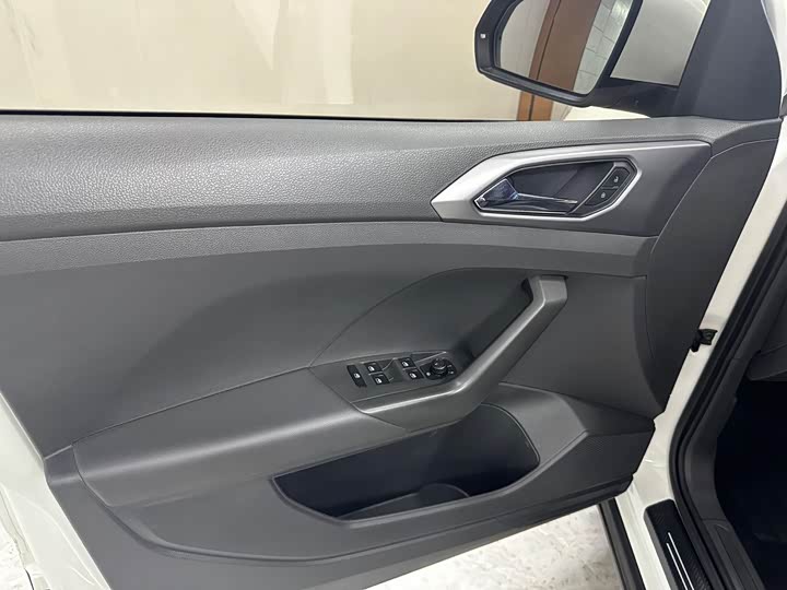 Фото 7 - Volkswagen T-Cross