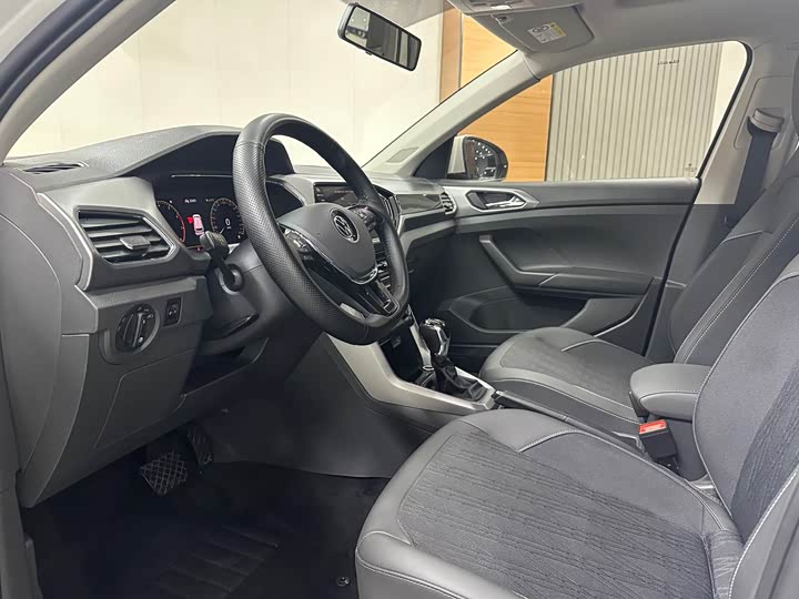 Фото 8 - Volkswagen T-Cross