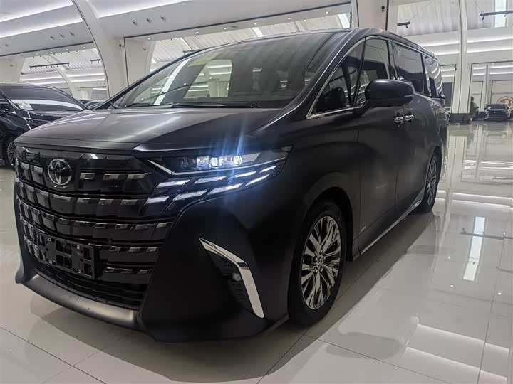 Фото 1 - Toyota Alphard