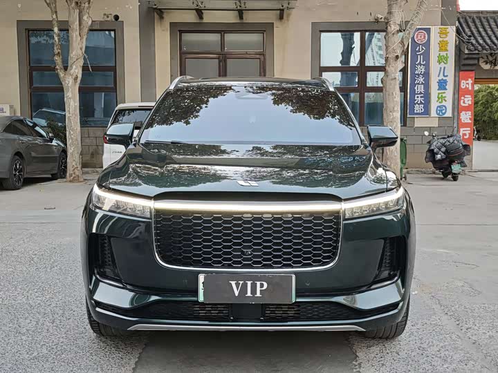 Фото 2 - LiXiang One