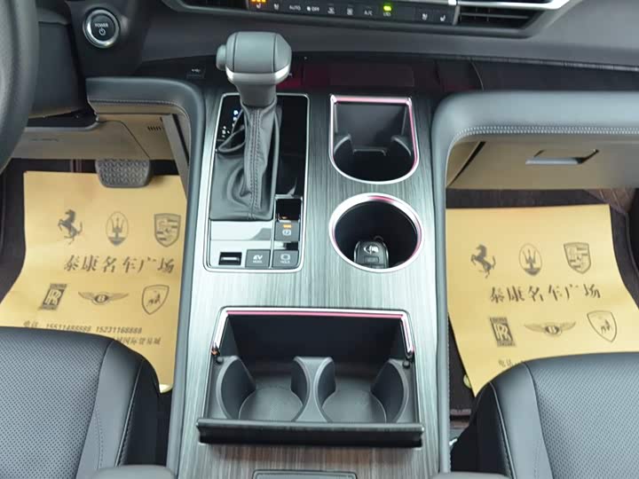 Фото 8 - Toyota Sienna