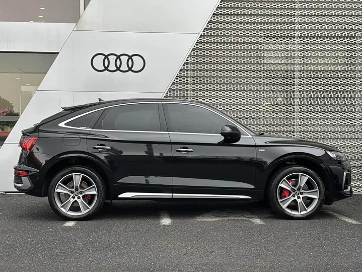 Фото 3 - Audi Q5L Sportback