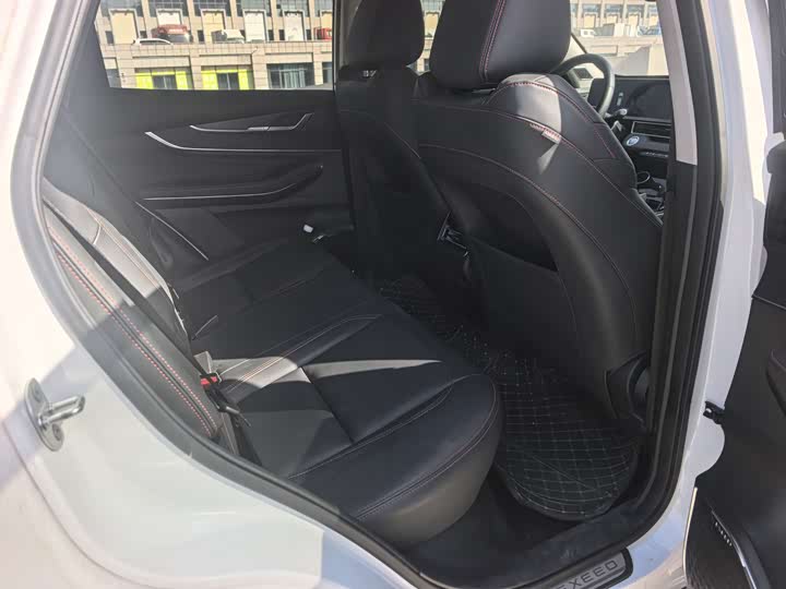 Фото 8 - Exeed LX C-DM Hybrid