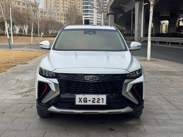 Фото 2 - Geely Atlas