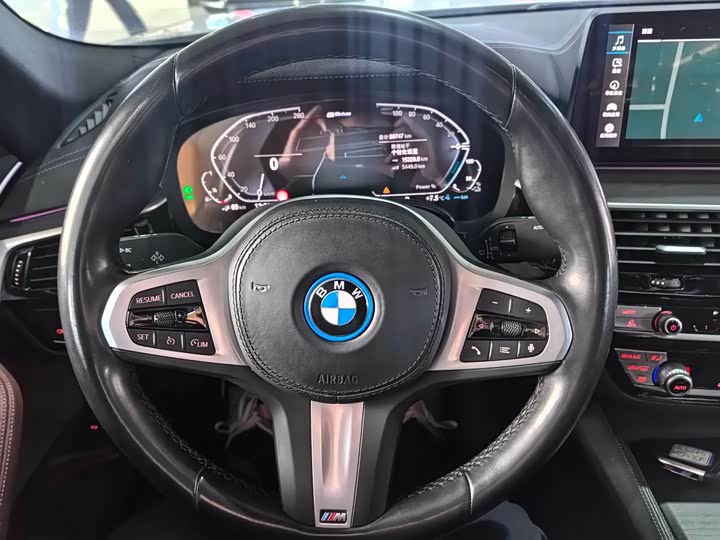 Фото 5 - BMW 5 Series Hybrid