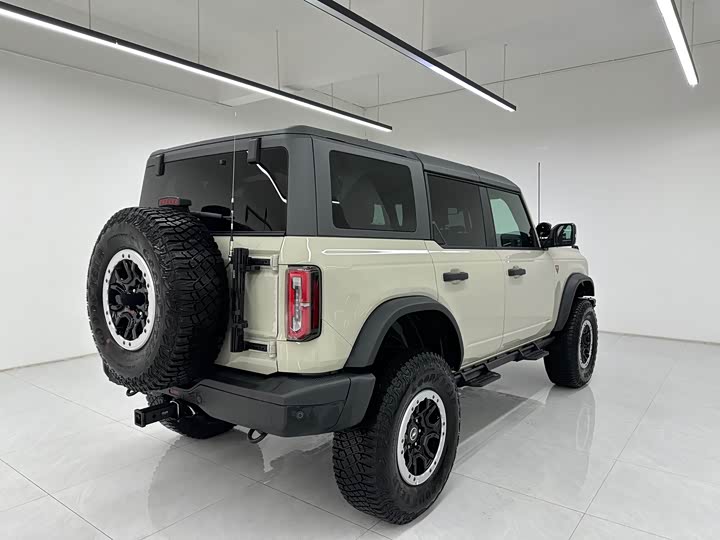 Фото 6 - Ford Bronco