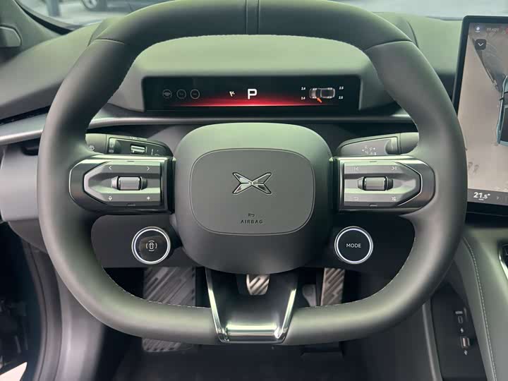 Фото 8 - XPeng P7