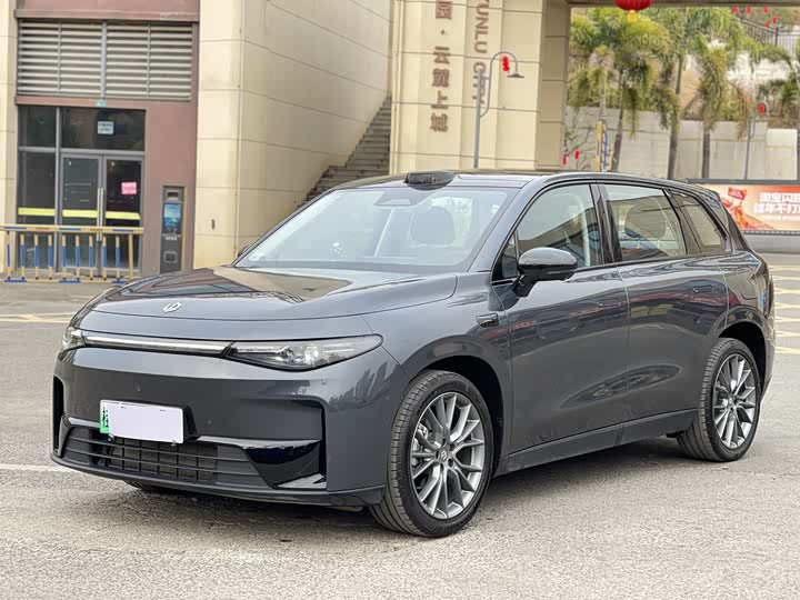 Фото 1 - Leapmotor C10