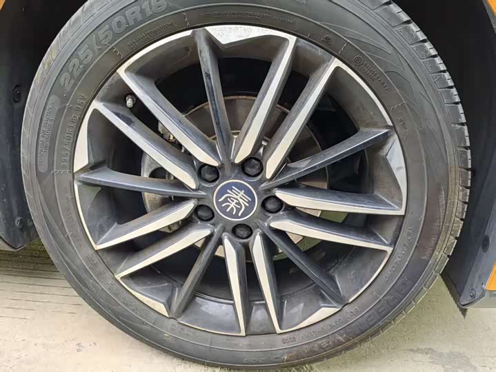 Фото 4 - BYD Qin L