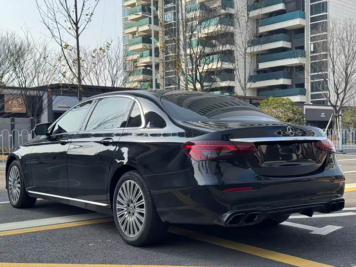 Фото 9 - Mercedes-Benz E-Class