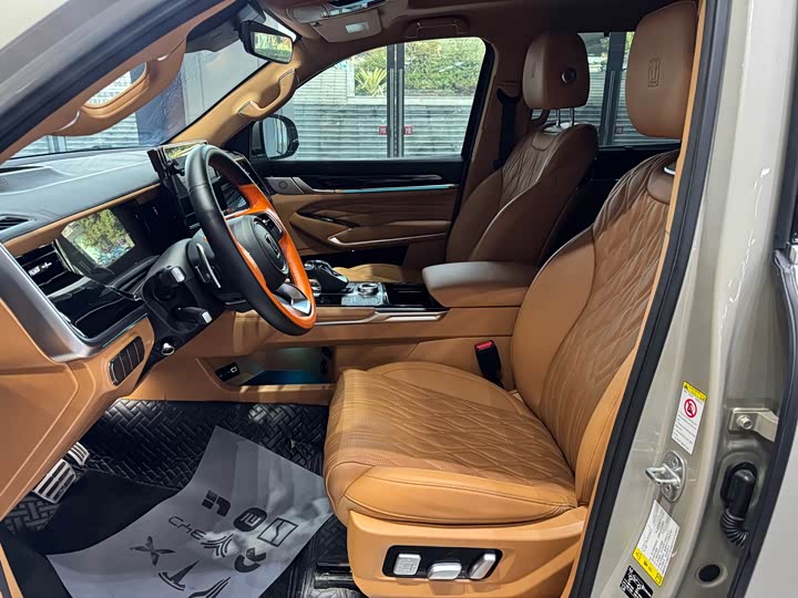 Фото 7 - Tank 500 Hybrid