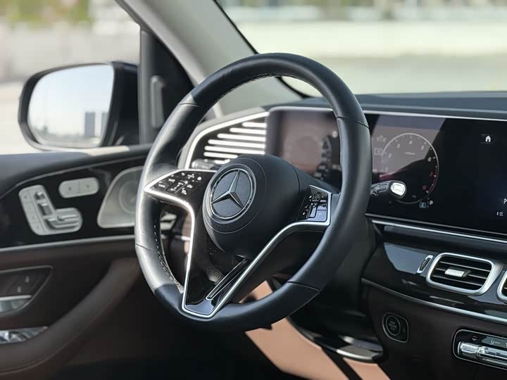 Фото 9 - Mercedes-Benz GLE-Class