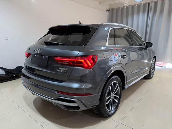 Фото 6 - Audi Q3