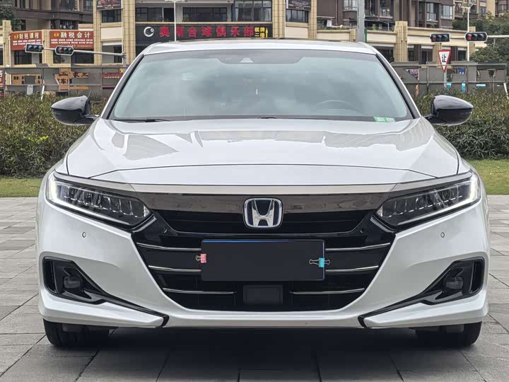 Фото 2 - Honda Accord