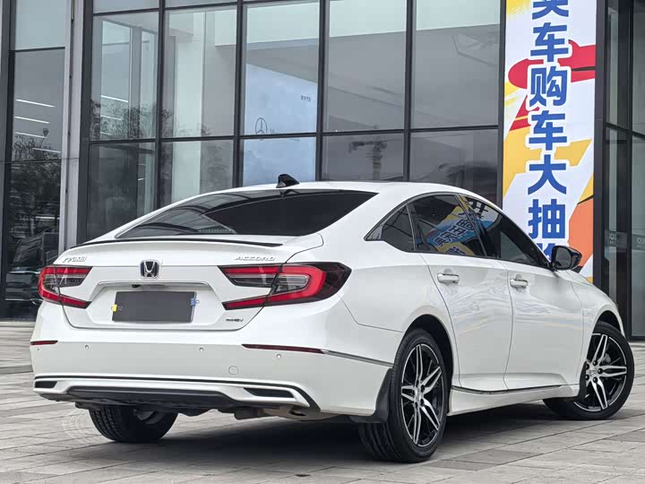 Фото 6 - Honda Accord