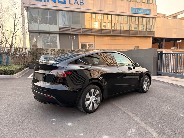 Фото 7 - Tesla Model Y