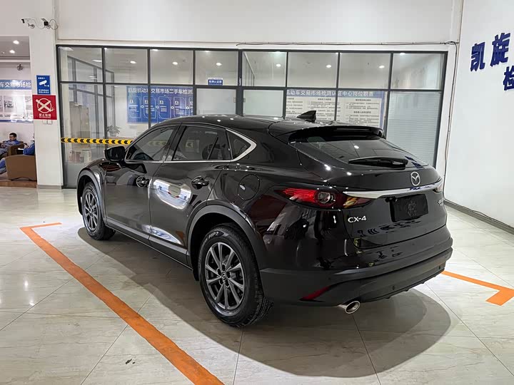 Фото 6 - Mazda CX-4
