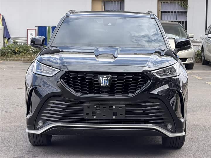 Фото 2 - Toyota Crown Kluger