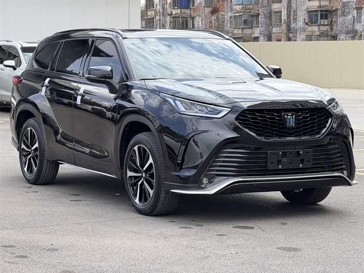 Фото 3 - Toyota Crown Kluger