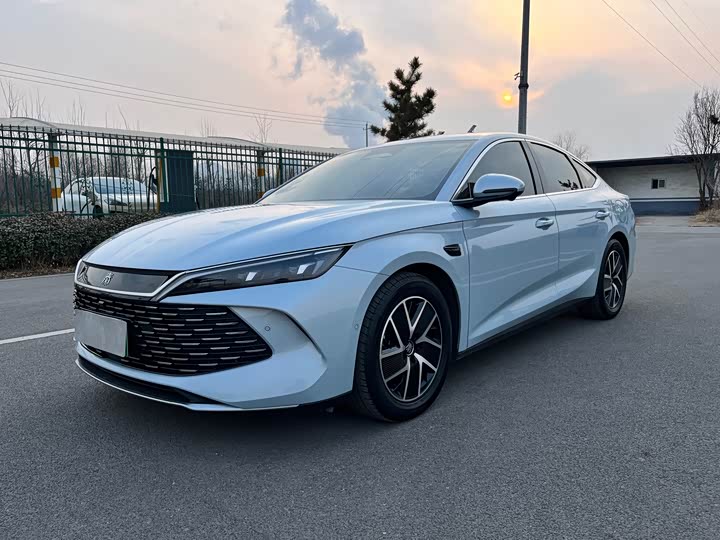 Фото 1 - BYD Qin L