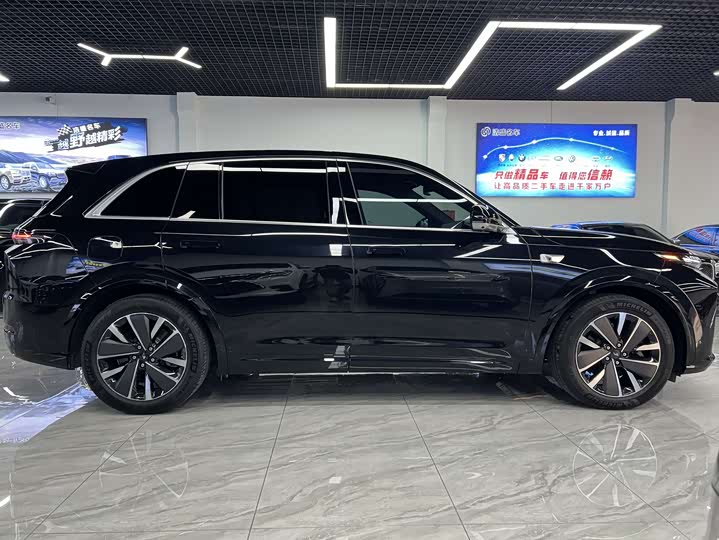 Photo 3 - LiXiang L7