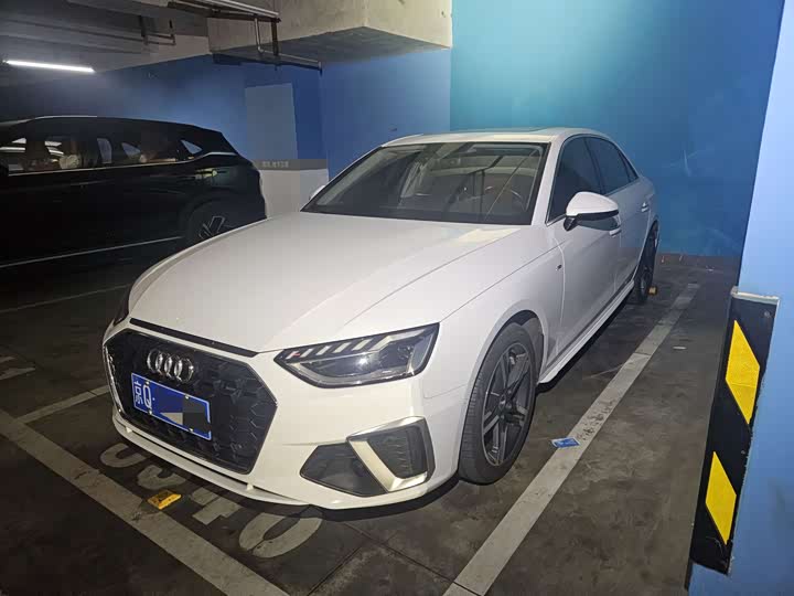 Фото 1 - Audi A4L