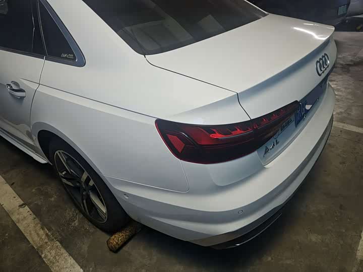 Фото 7 - Audi A4L