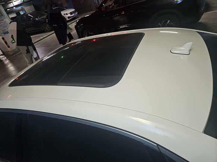 Фото 9 - Audi A4L