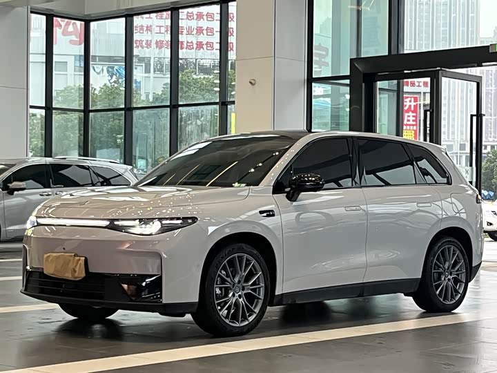 Фото 1 - Leapmotor C10