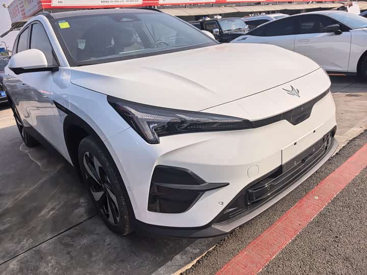 Фото 2 - BAIC Arcfox Alpha T5