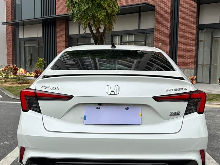Фото 8 - Honda Integra