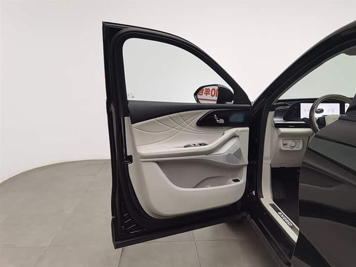 Фото 8 - Exeed RX