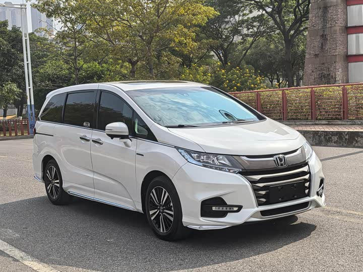 Фото 3 - Honda Odyssey